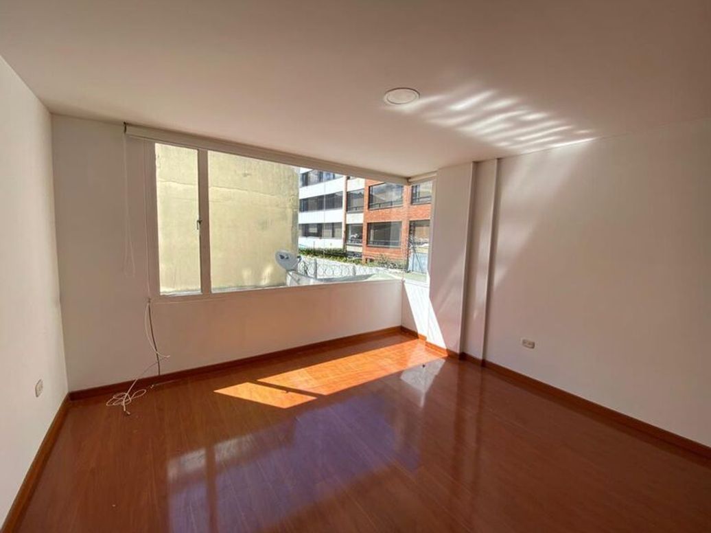 Apartamento de 3 alcobas en venta en Santa Barbara Central, Bogotá, 134 m² · foto 16 de 20