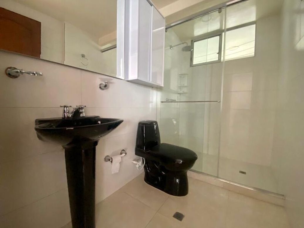 Apartamento de 3 alcobas en venta en Santa Barbara Central, Bogotá, 134 m² · foto 20 de 20