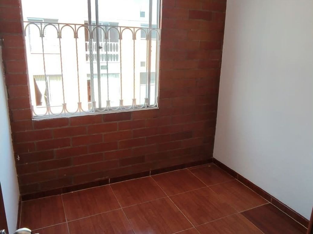 Apartamento de 3 alcobas en venta en Campo Alegre, Bogotá, 55 m² · foto 10 de 15