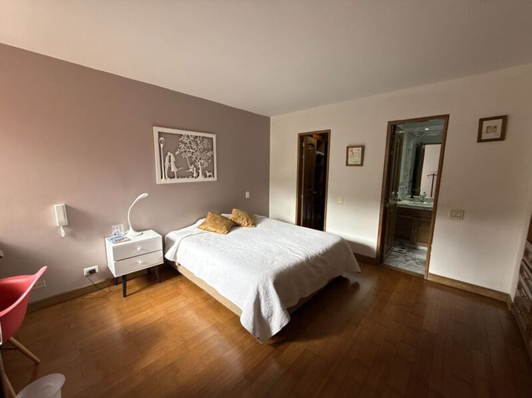 Apartamento de 4 alcobas en venta en Ciudad Jardín Norte, Bogotá, 144 m² · foto 12 de 18