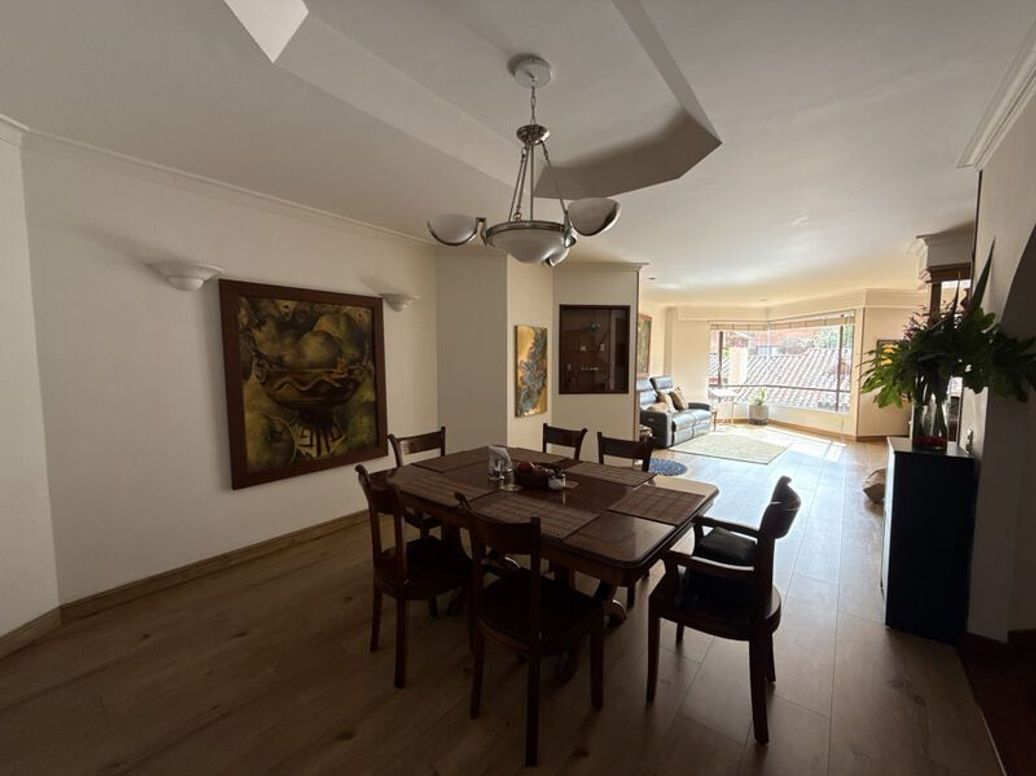 Apartamento de 4 alcobas en venta en Ciudad Jardín Norte, Bogotá, 144 m² · foto 2 de 18