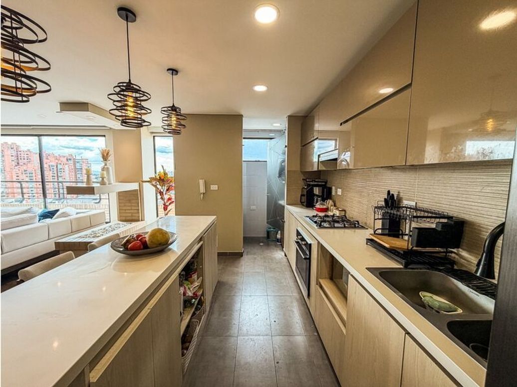 Apartamento de 3 alcobas en venta en Puente Largo, Bogotá, 176 m² · foto 7 de 20