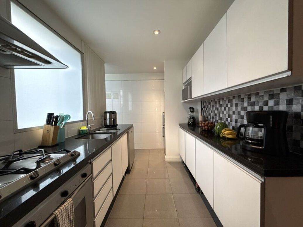 Apartamento de 3 alcobas en venta en Los Rosales, Bogotá, 114 m² · foto 7 de 16