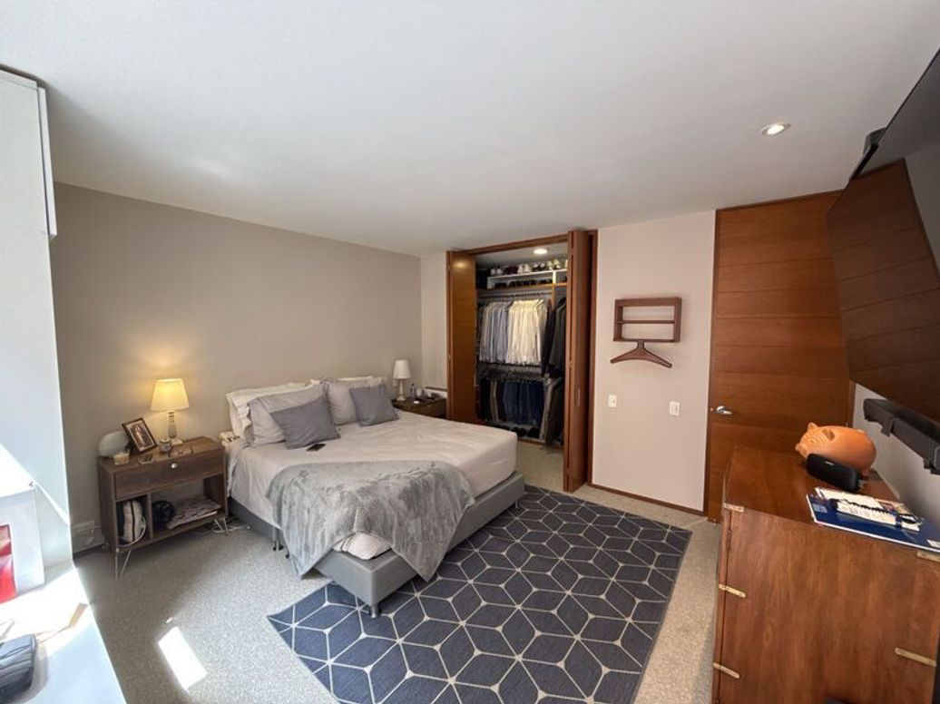 Apartamento de 3 alcobas en venta en Los Rosales, Bogotá, 114 m² · foto 10 de 16