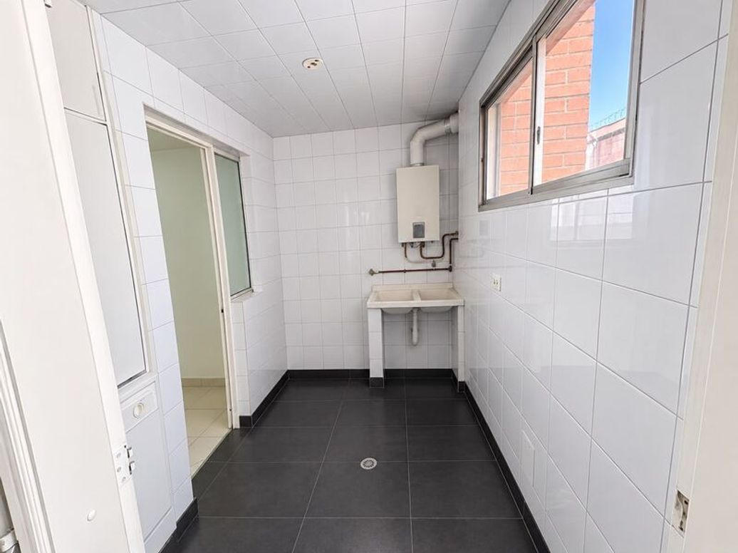 Apartamento de 4 alcobas en venta en Santa Bibiana, Bogotá, 204 m² · foto 8 de 10