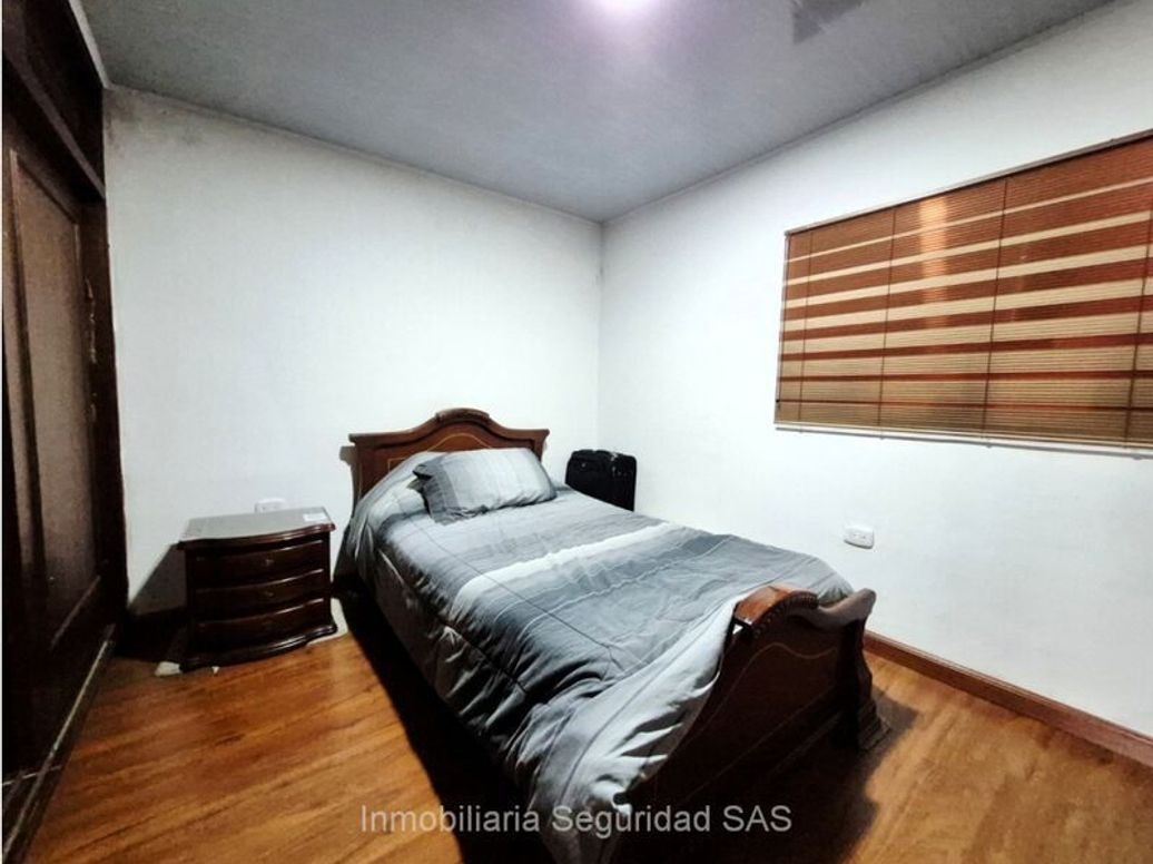 Casa de 4 alcobas en venta en Carvajal, Bogotá, 168 m² · foto 10 de 17
