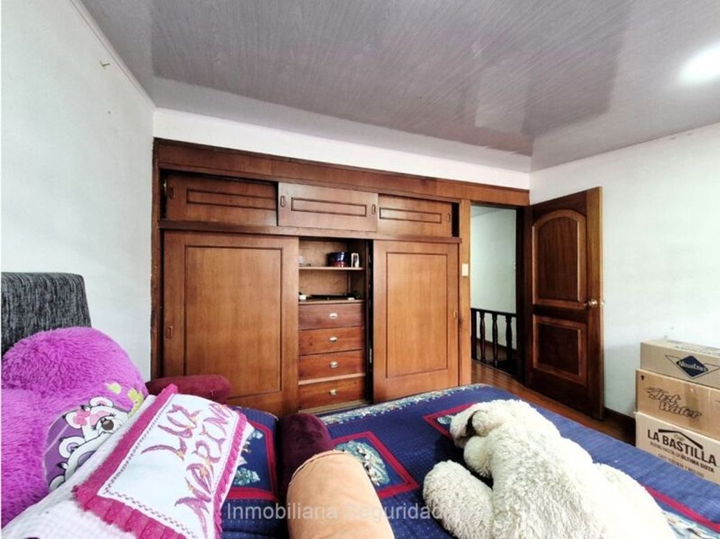 Casa de 4 alcobas en venta en Carvajal, Bogotá, 168 m² · foto 9 de 17