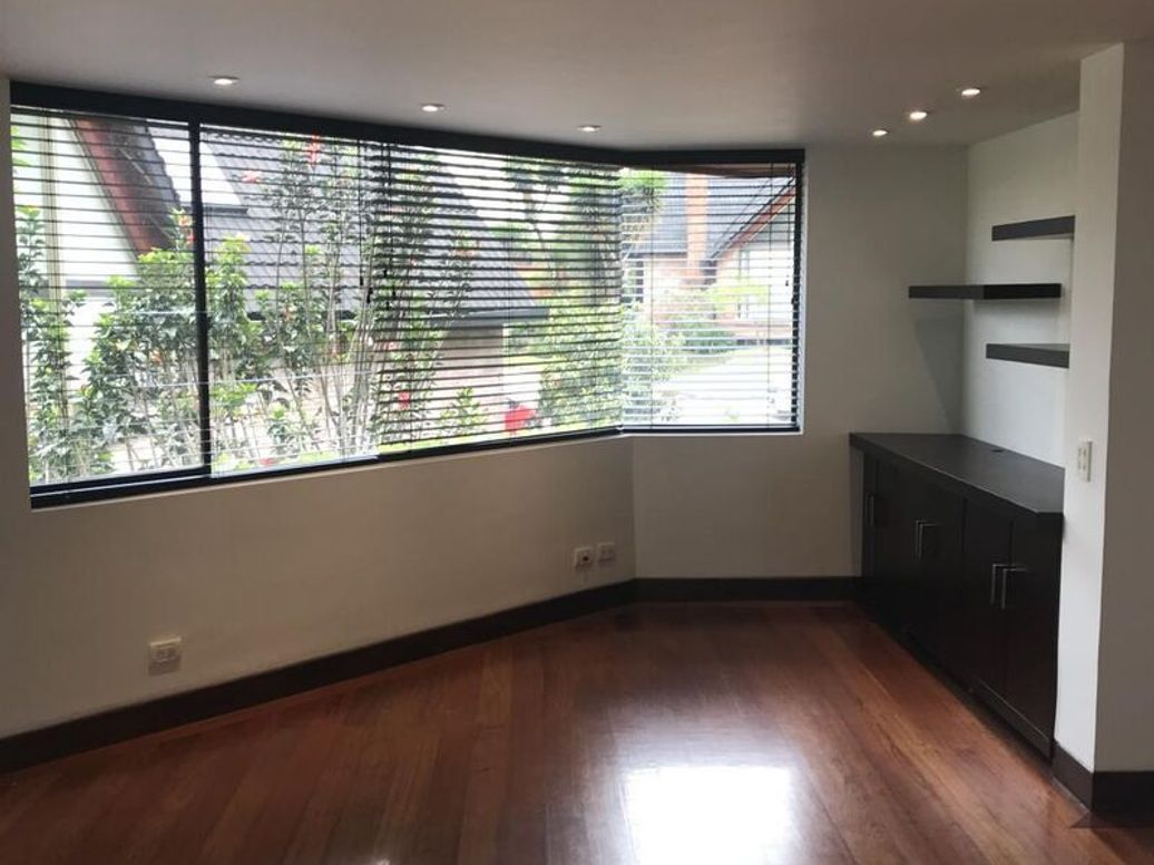 Casa de 4 alcobas en venta en Niza Norte, Bogotá, 314 m² · foto 9 de 20