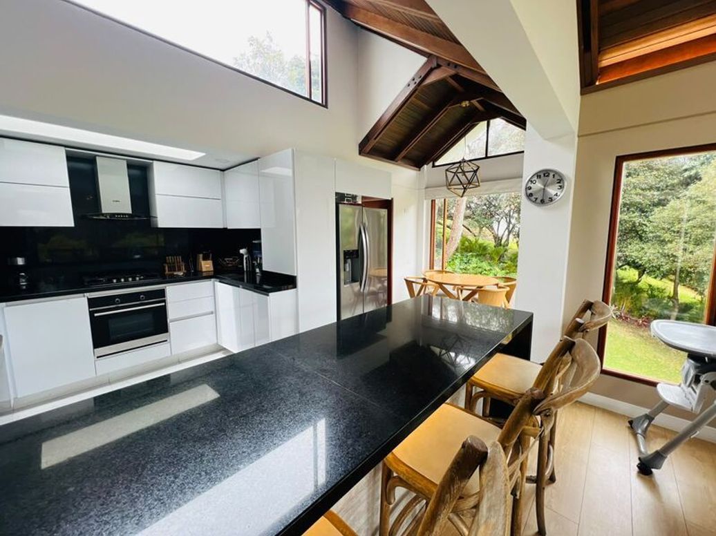 Casa de 3 alcobas en venta en Suba Naranjos, Bogotá, 256 m² · foto 3 de 20