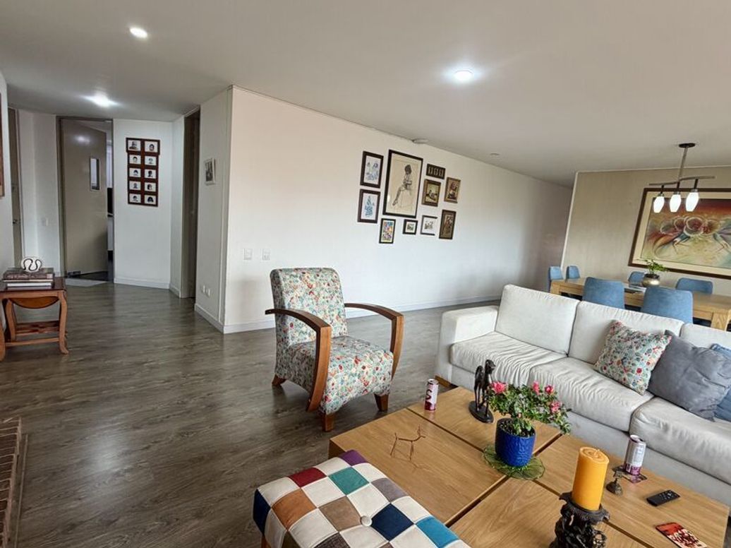 Apartamento de 3 alcobas en venta en Cr Versalles, Bogotá, 180 m² · foto 5 de 20
