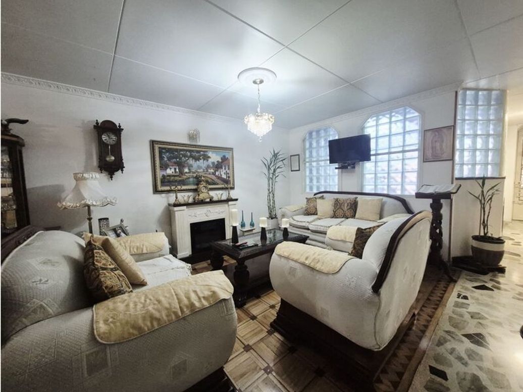 Casa de 4 alcobas en venta en Normandia Occidental, Bogotá, 176 m² · foto 3 de 20