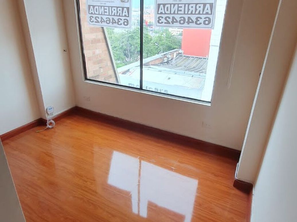 Apartamento de 3 alcobas en venta en El Batan, Bogotá, 97 m² · foto 5 de 10