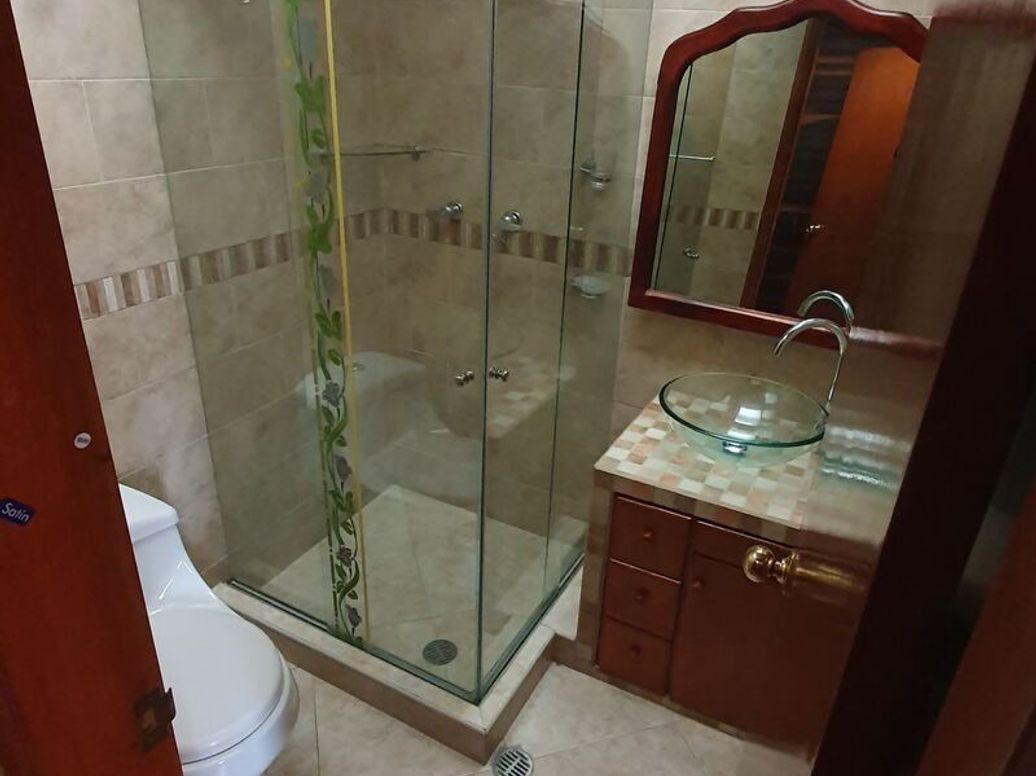 Apartamento de 3 alcobas en venta en El Batan, Bogotá, 97 m² · foto 3 de 10