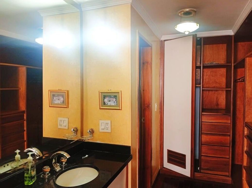 Apartamento de 3 alcobas en venta en Santa Barbara Central, Bogotá, 147 m² · foto 18 de 20