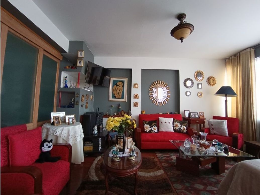 Casa de 9 alcobas en venta en La Soledad, Bogotá, 350 m² · foto 8 de 20