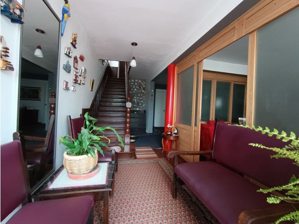 Casa de 9 alcobas en venta en La Soledad, Bogotá, 350 m² · foto 3 de 20