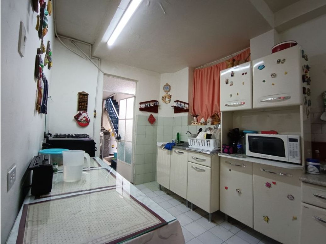 Casa de 9 alcobas en venta en La Soledad, Bogotá, 350 m² · foto 9 de 20