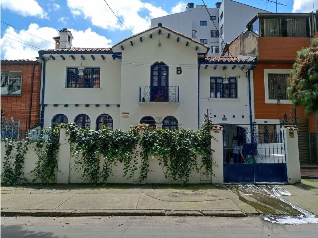 Casa de 9 alcobas en venta en San Luis, Bogotá, 297 m² · foto 3 de 20