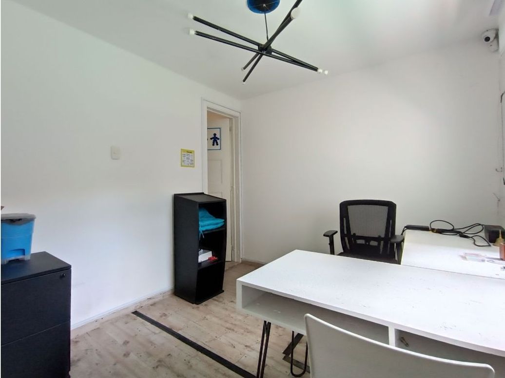 Casa de 9 alcobas en venta en San Luis, Bogotá, 297 m² · foto 12 de 20