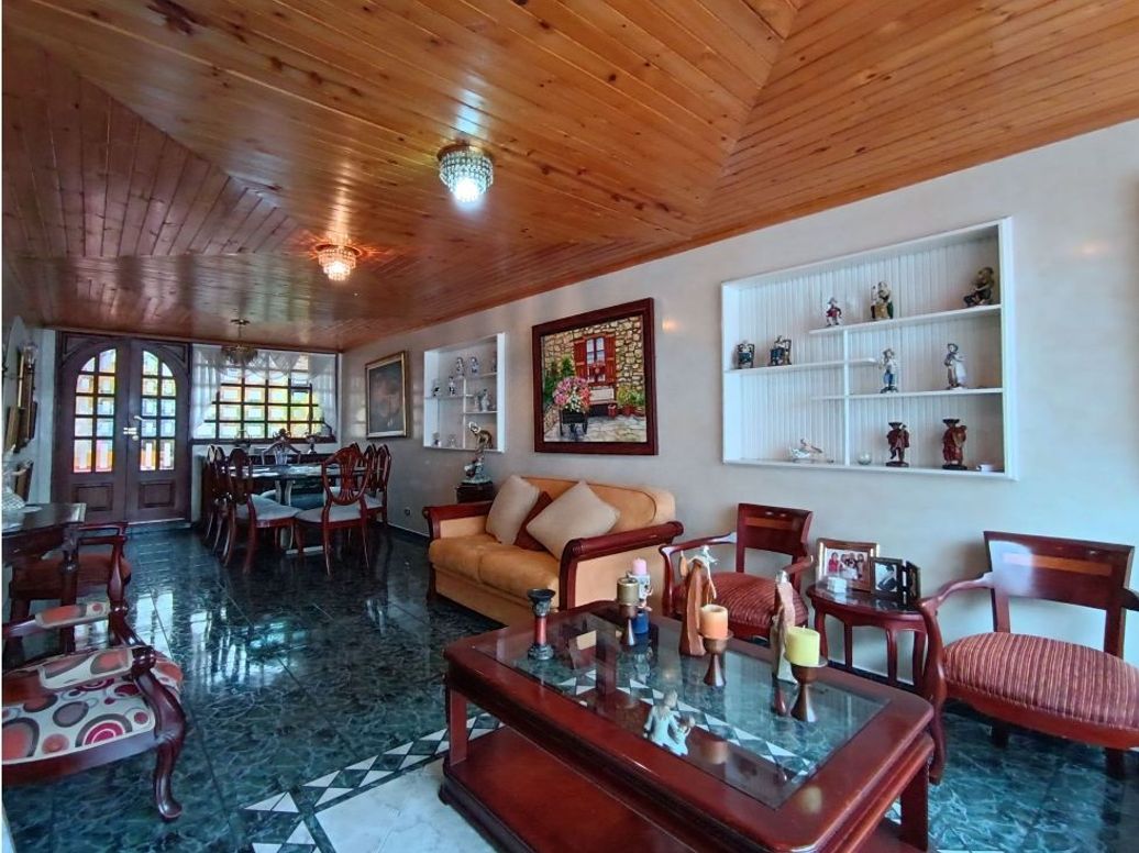 Casa de 7 alcobas en venta en La Patria, Bogotá, 259 m² · foto 4 de 19
