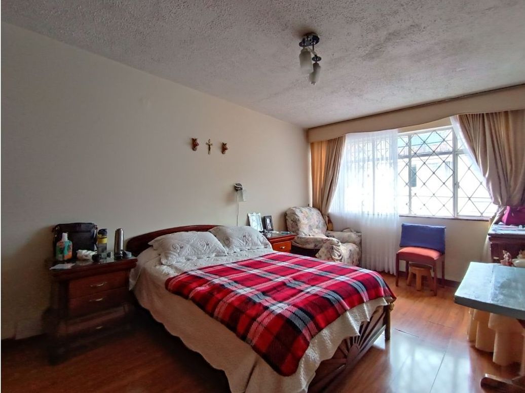 Casa de 7 alcobas en venta en La Patria, Bogotá, 259 m² · foto 11 de 19