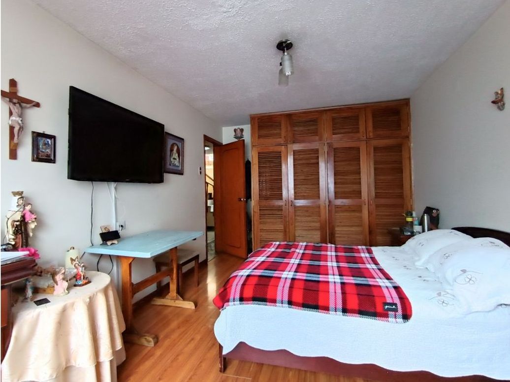 Casa de 7 alcobas en venta en La Patria, Bogotá, 259 m² · foto 12 de 19