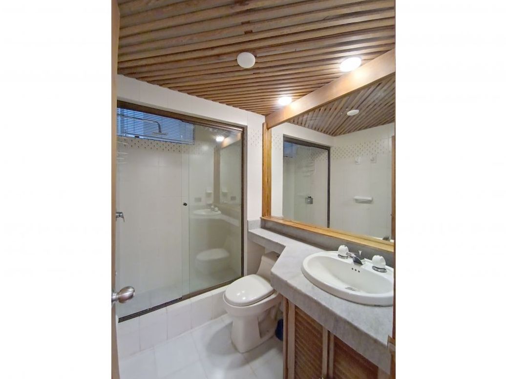 Apartaestudio en venta en Los Rosales, Bogotá, 42 m² · foto 10 de 12