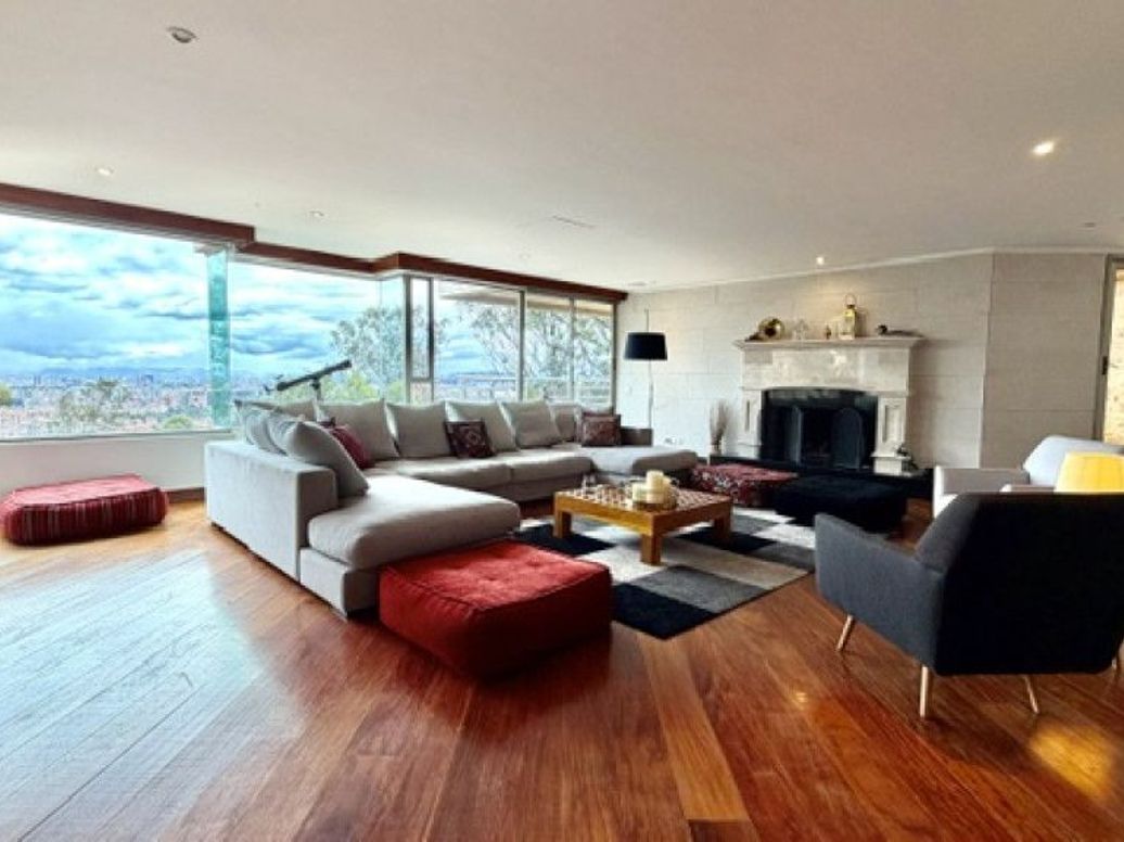 Apartamento de 4 alcobas en venta en A.S.D., Bogotá, 327 m² · foto 2 de 20