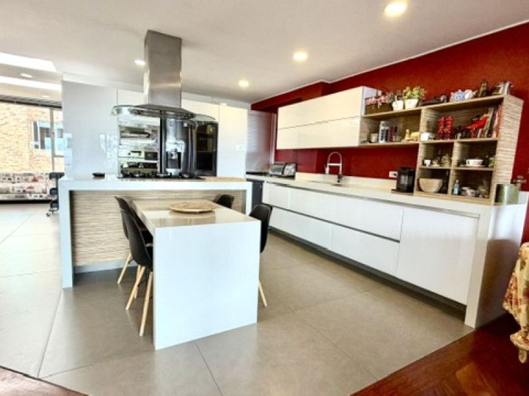 Apartamento de 4 alcobas en venta en A.S.D., Bogotá, 327 m² · foto 9 de 20