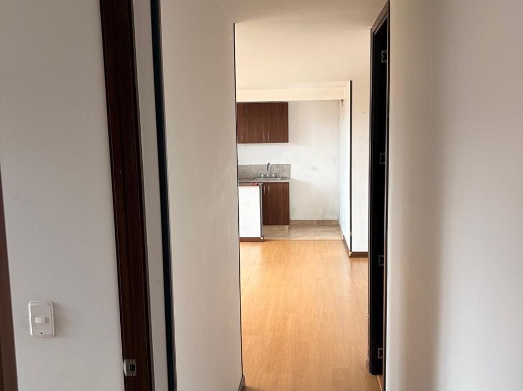Apartamento de 3 alcobas en arriendo en El Dorado, Bogotá, 78 m² · foto 10 de 12
