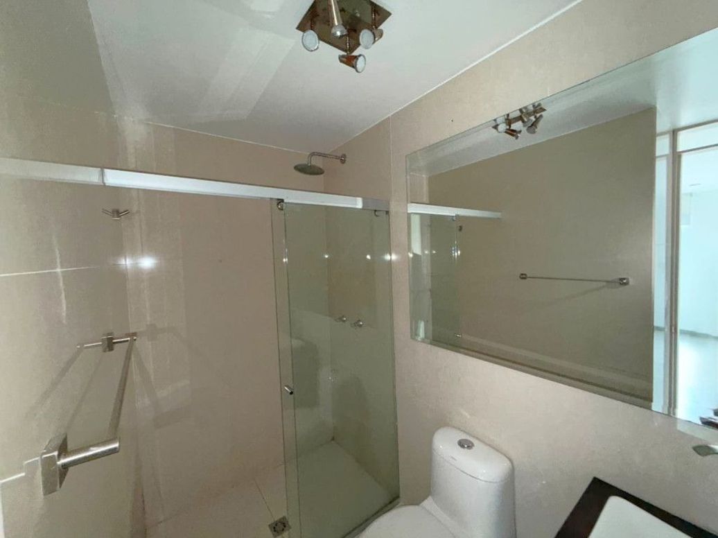 Apartamento de 3 alcobas en arriendo en Ingemar, Bogotá, 104 m² · foto 17 de 20