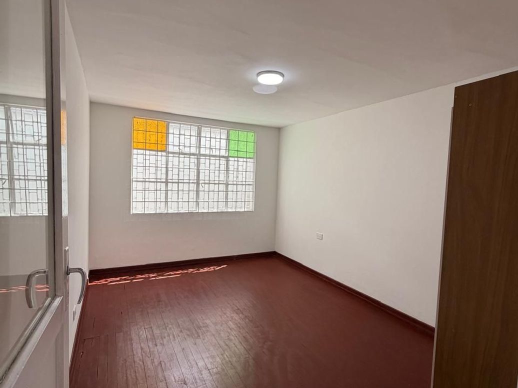 Apartamento de 2 alcobas en arriendo en Quinta Camacho, Bogotá, 64 m² · foto 8 de 10