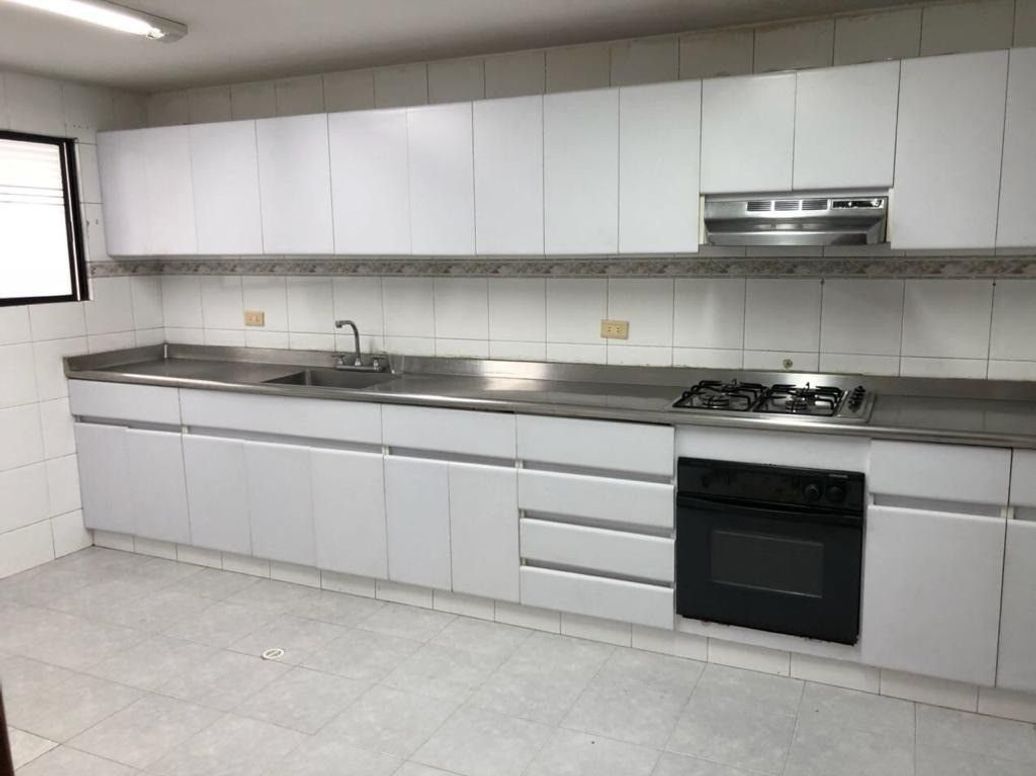Apartamento de 3 alcobas en venta en Bella Suiza, Bogotá, 154 m² · foto 7 de 20