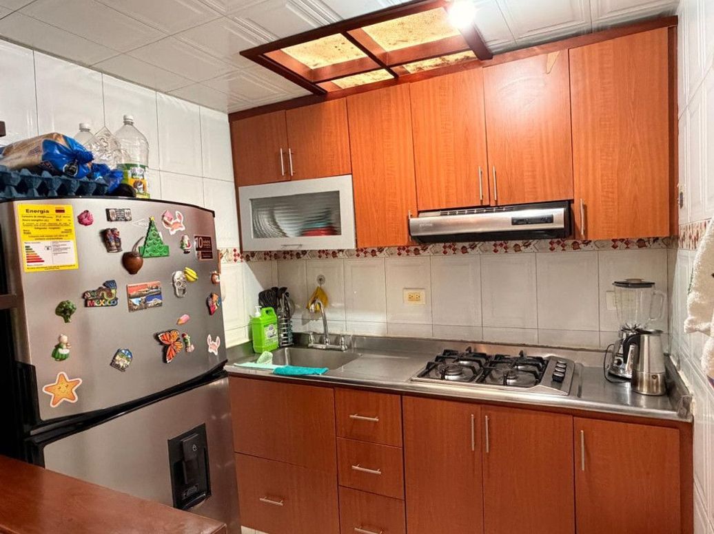 Casa de 8 alcobas en venta en La Almería, Bogotá, 268 m² · foto 18 de 20