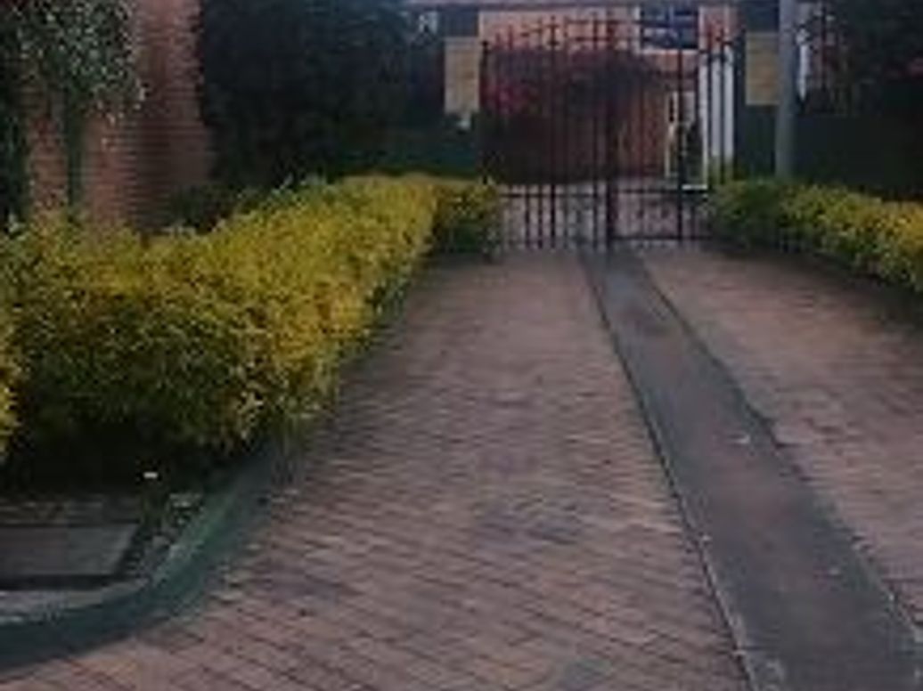 Casa de 3 alcobas en venta en Ciudadela Colsubsidio, Bogotá, 163 m² · foto 2 de 3