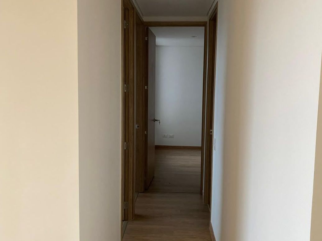 Apartamento de 3 alcobas en venta en Prado Veraniego Norte, Bogotá, 66 m² · foto 7 de 20