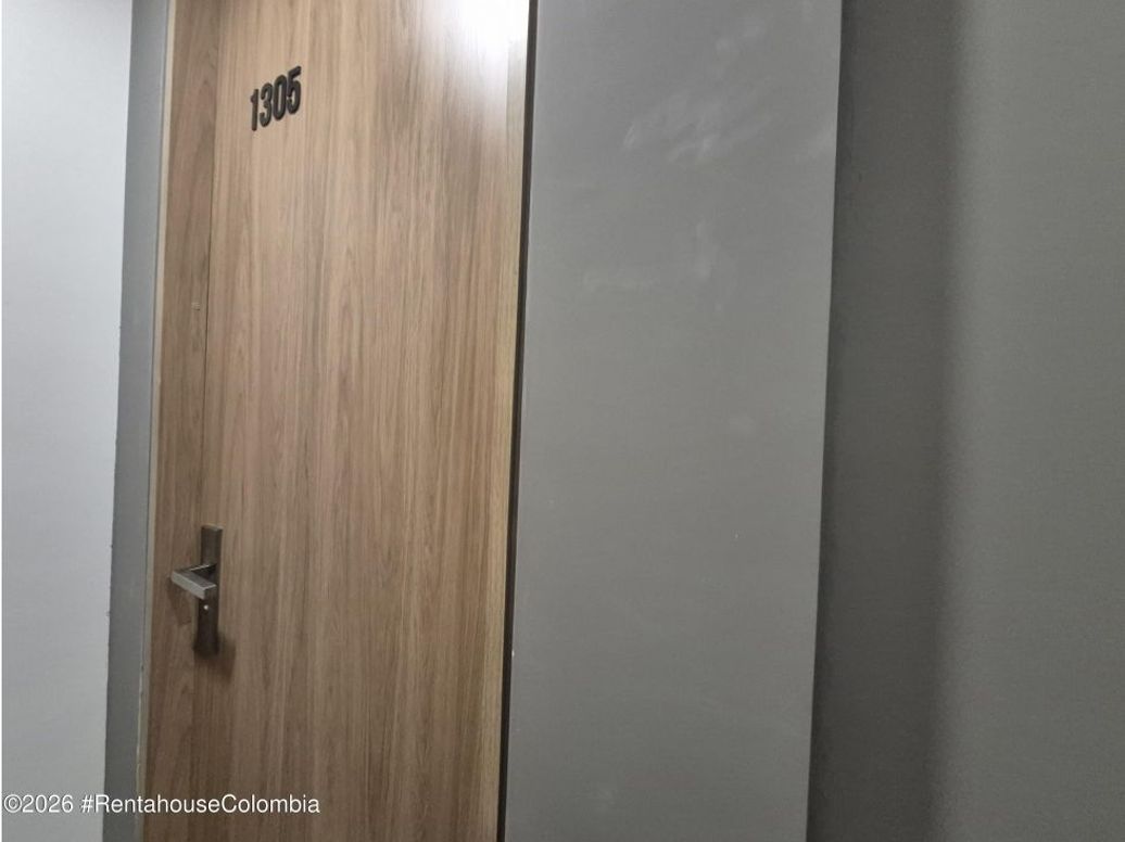 Apartamento de 1 alcoba en venta en Bosque De Pinos, Bogotá, 22 m² · foto 2 de 8