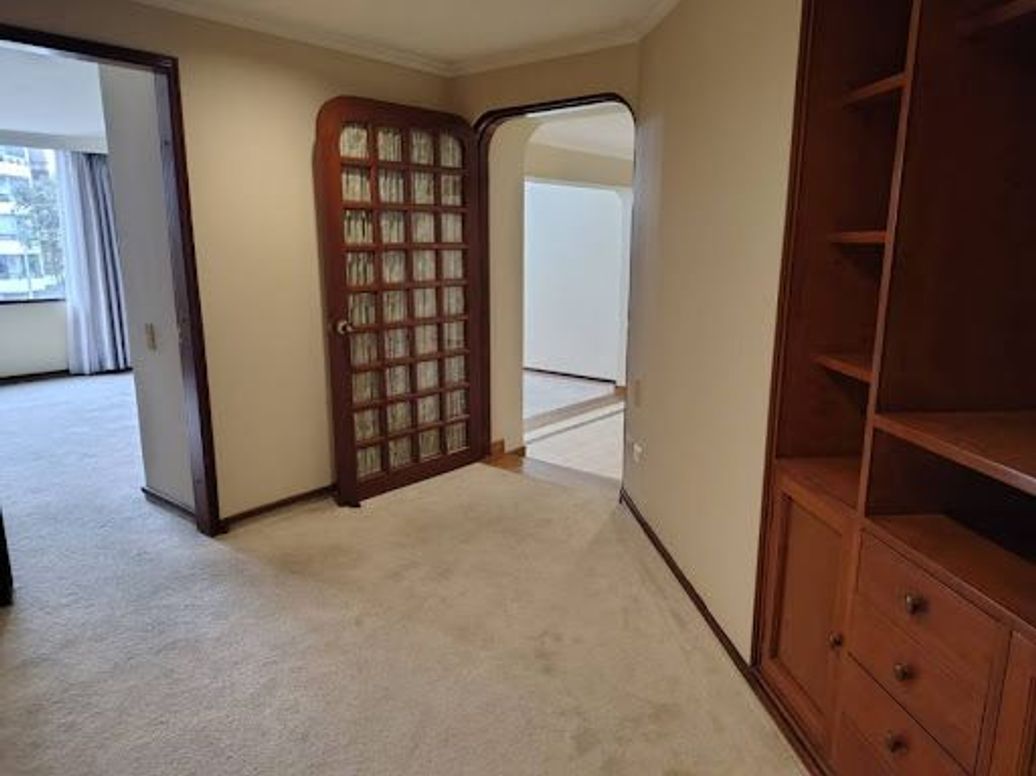 Apartamento de 3 alcobas en arriendo en Santa Barbara Central, Bogotá, 159 m² · foto 13 de 20
