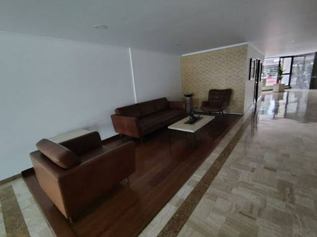 Apartamento de 3 alcobas en arriendo en Santa Barbara Central, Bogotá, 159 m² · foto 19 de 20