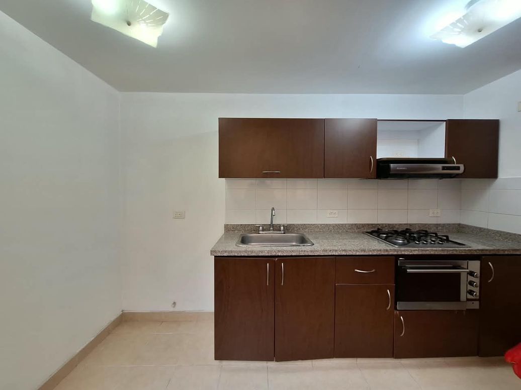 Apartamento de 3 alcobas en venta en El Codito, Bogotá, 67 m² · foto 5 de 20