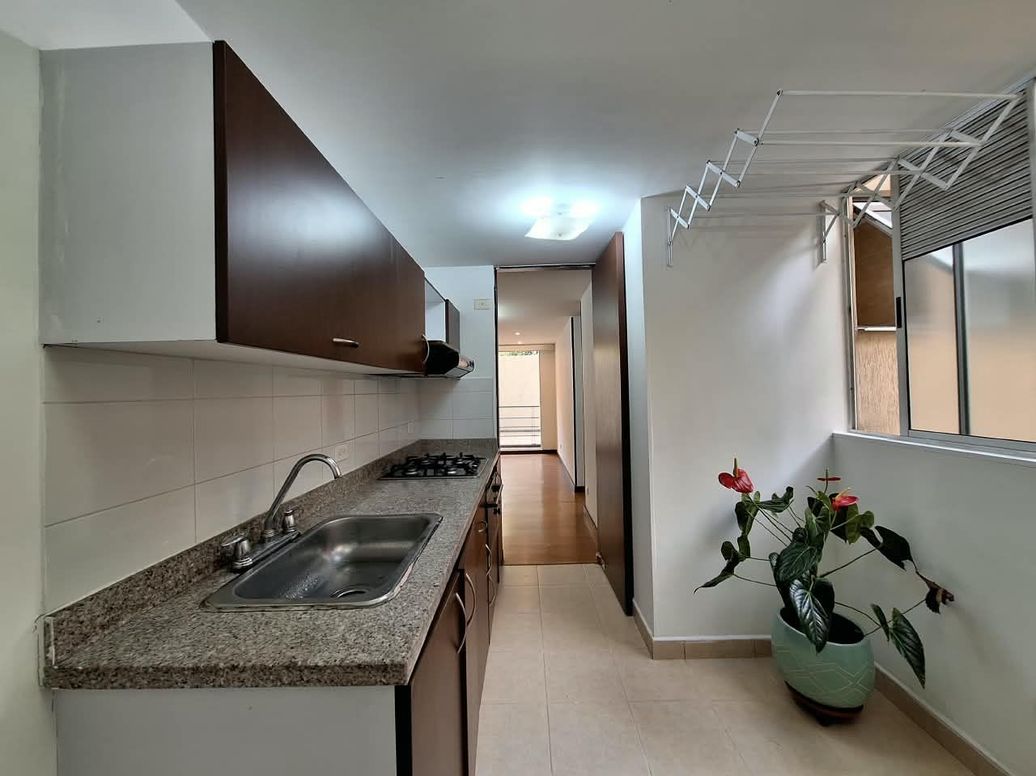 Apartamento de 3 alcobas en venta en El Codito, Bogotá, 67 m² · foto 7 de 20