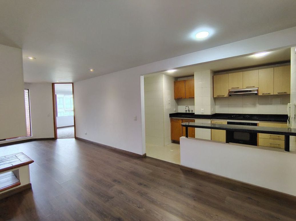 Apartaestudio en venta en Bella Suiza, Bogotá, 55 m² · foto 2 de 20