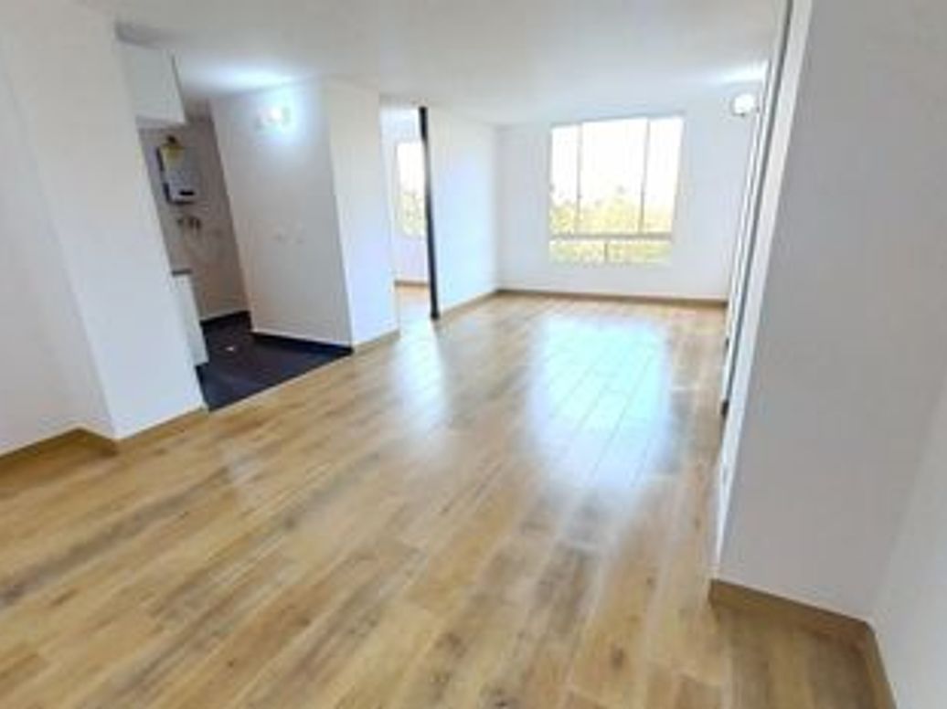 Apartamento de 2 alcobas en venta en El Triángulo, Bogotá, 48 m² · foto 2 de 13