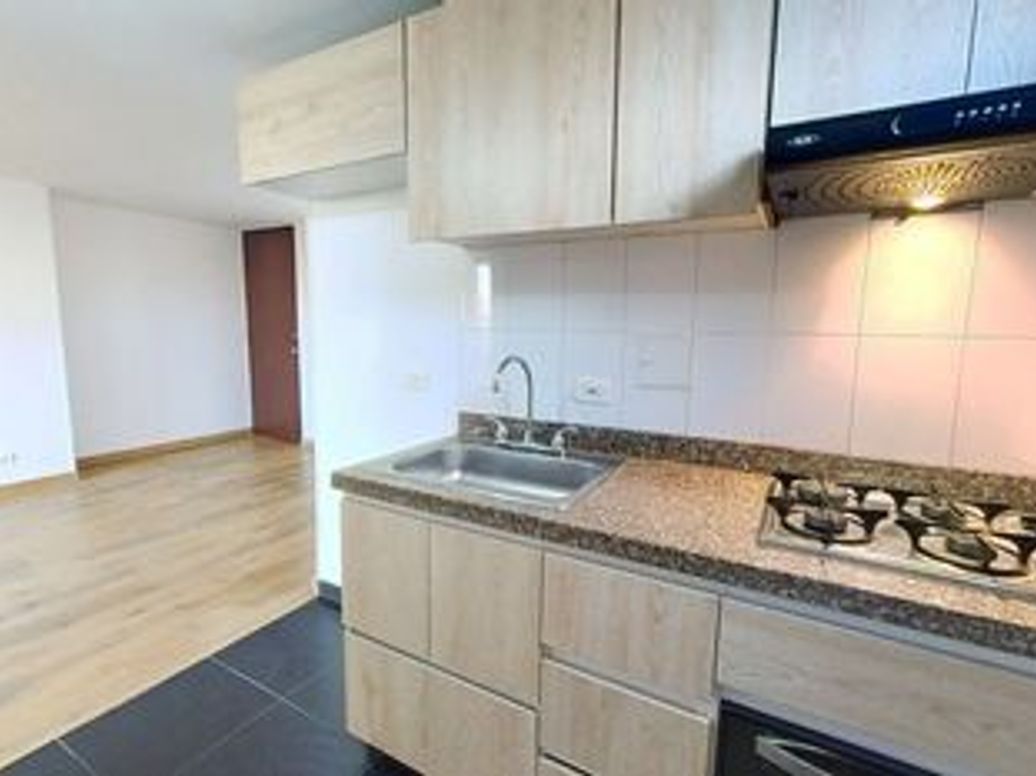 Apartamento de 2 alcobas en venta en El Triángulo, Bogotá, 48 m² · foto 5 de 13
