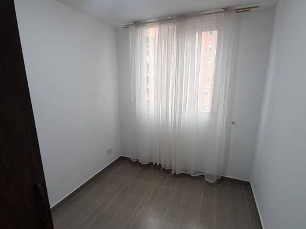 Apartamento de 2 alcobas en venta en Madelena, Bogotá, 46 m² · foto 8 de 14