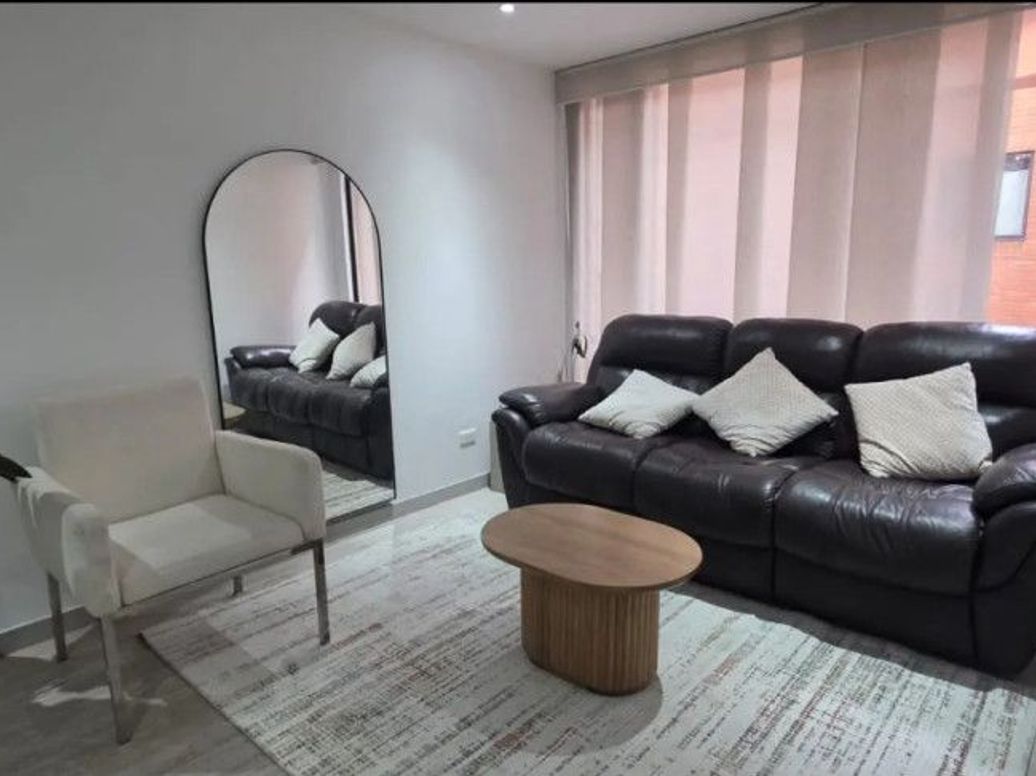 Apartaestudio en venta en Estoril, Bogotá, 60 m² · foto 2 de 12
