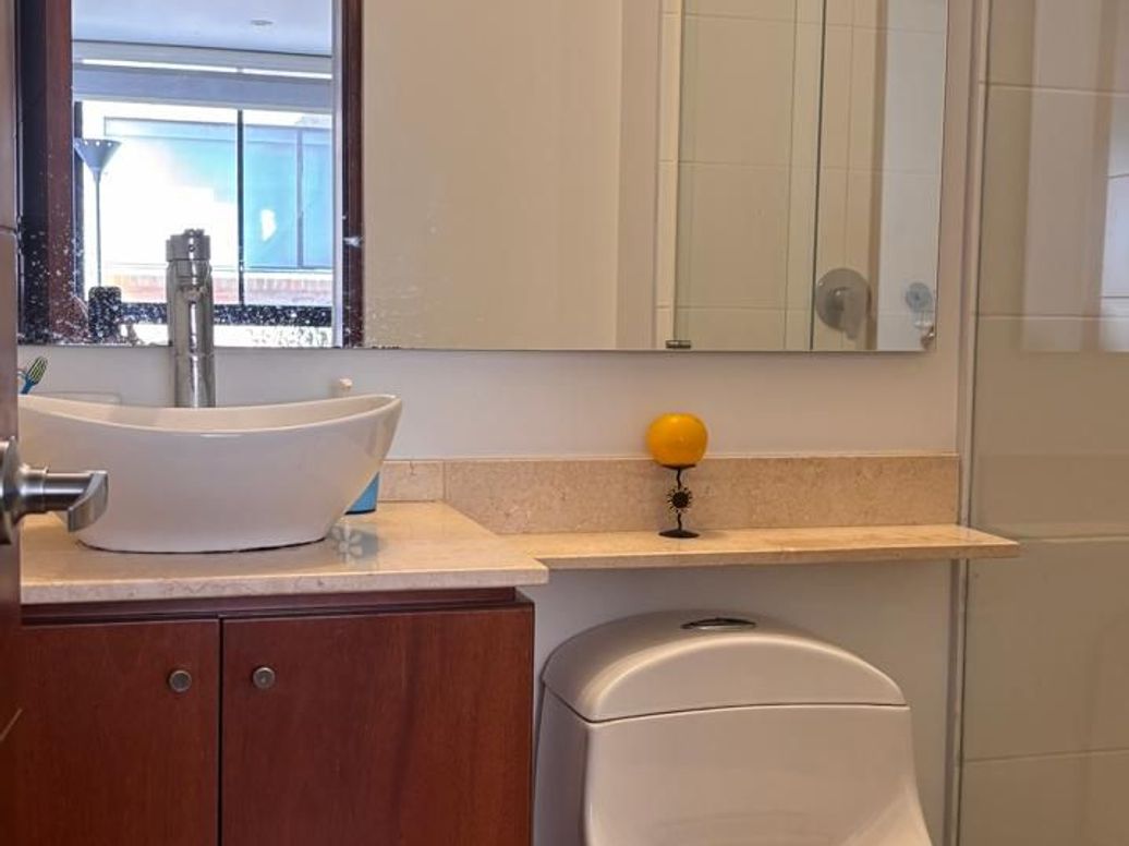 Apartamento de 2 alcobas en venta en Chicó Navarra, Bogotá, 80 m² · foto 10 de 16