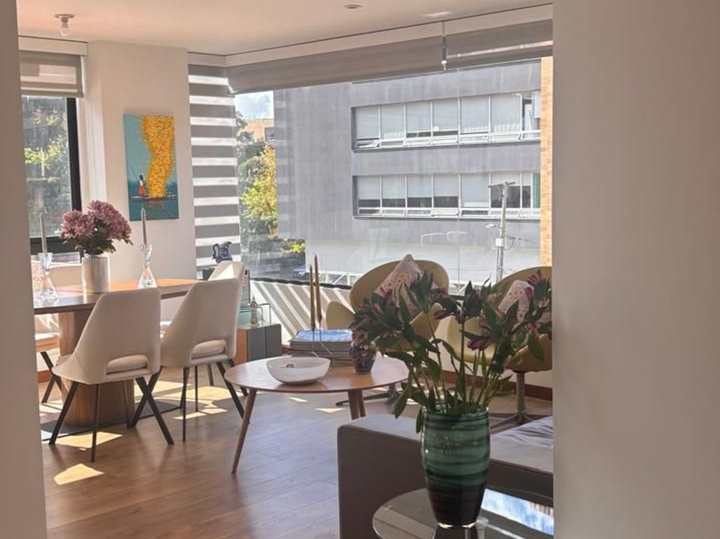 Apartamento de 2 alcobas en venta en Chicó Navarra, Bogotá, 80 m² · foto 12 de 16