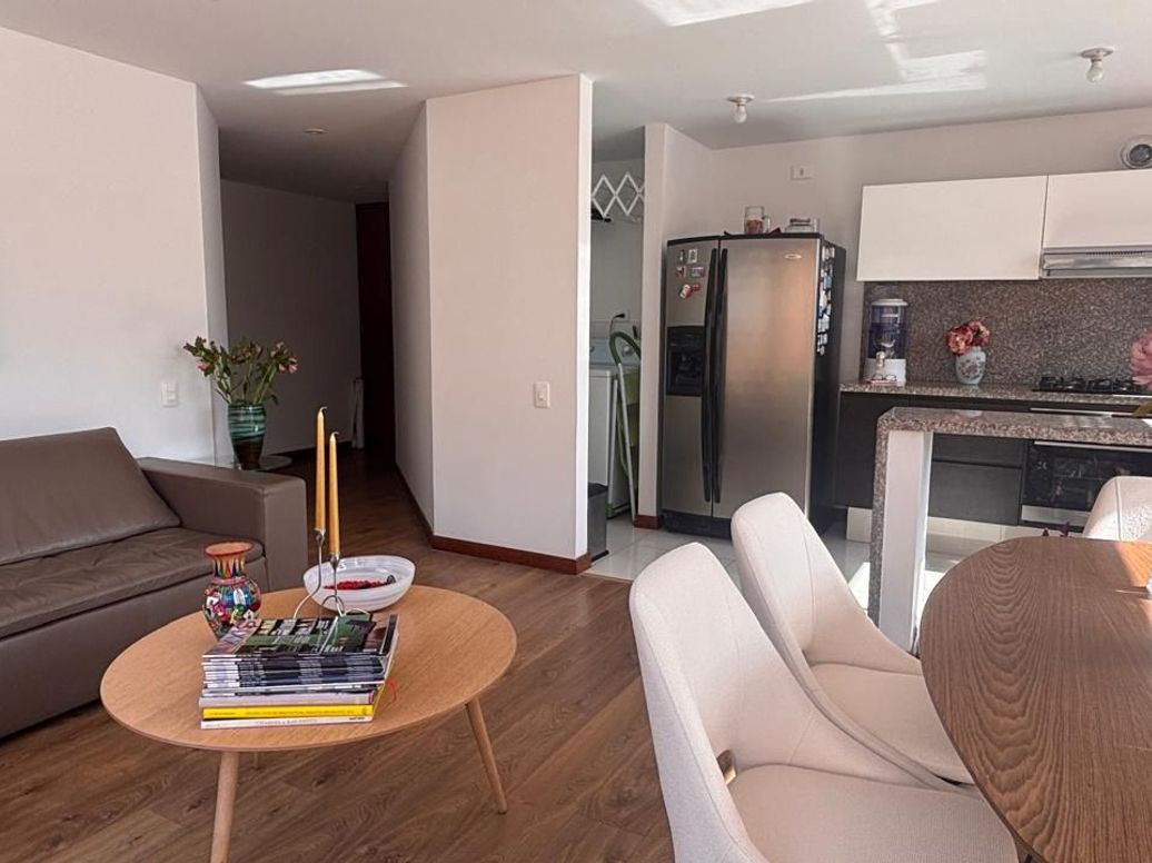 Apartamento de 2 alcobas en venta en Chicó Navarra, Bogotá, 80 m² · foto 5 de 16