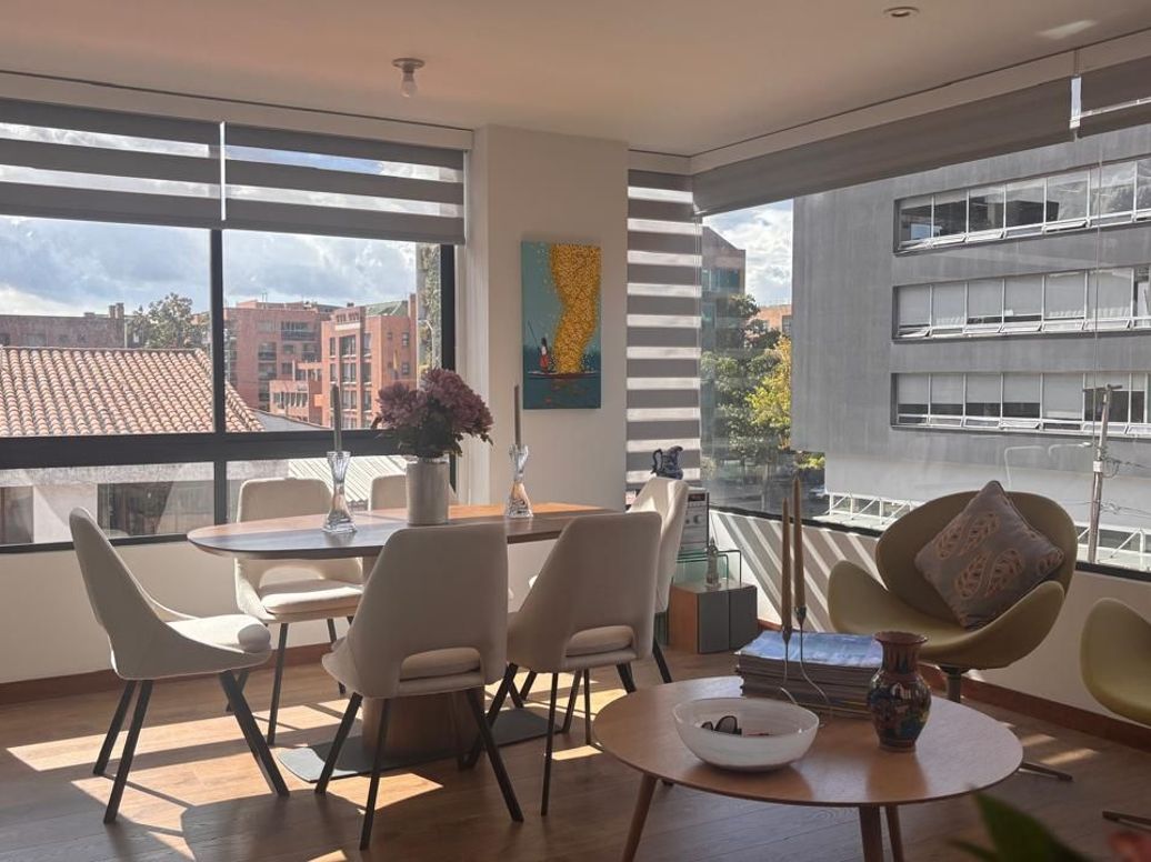 Apartamento de 2 alcobas en venta en Chicó Navarra, Bogotá, 80 m² · foto 4 de 16